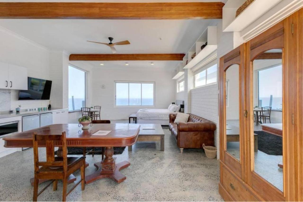 Upscale Cliffside Studio With Ocean Views North Bondi 悉尼 外观 照片